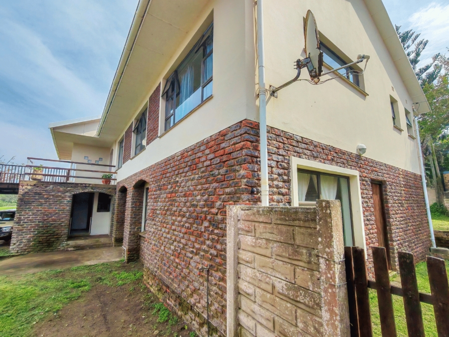 To Let 5 Bedroom Property for Rent in Gonubie Eastern Cape